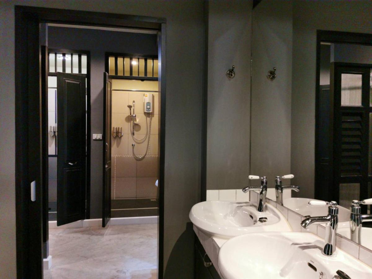 Bed and Breakfast Chomm House Бангкок Номер фото